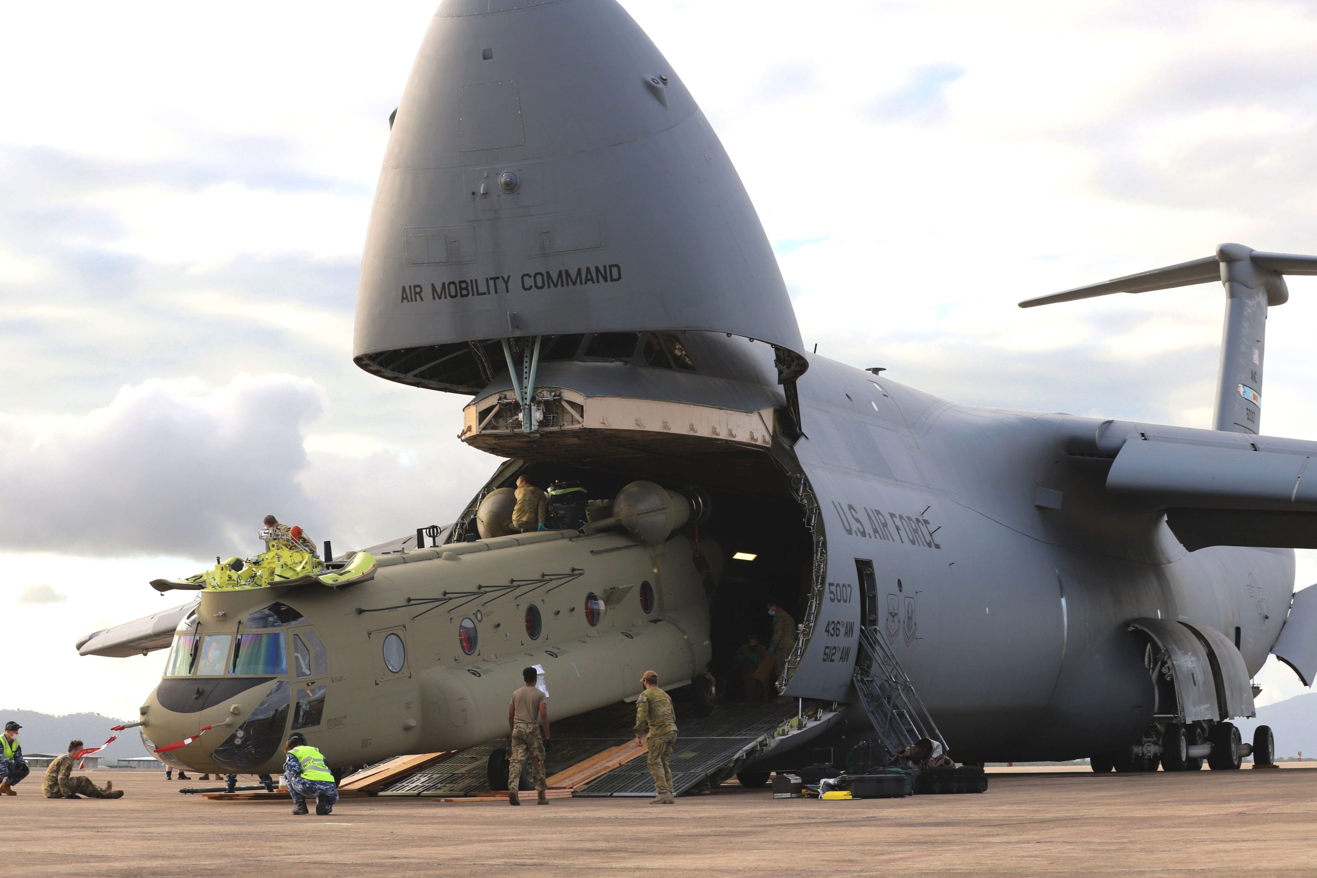 Australia receives two additional Chinooks