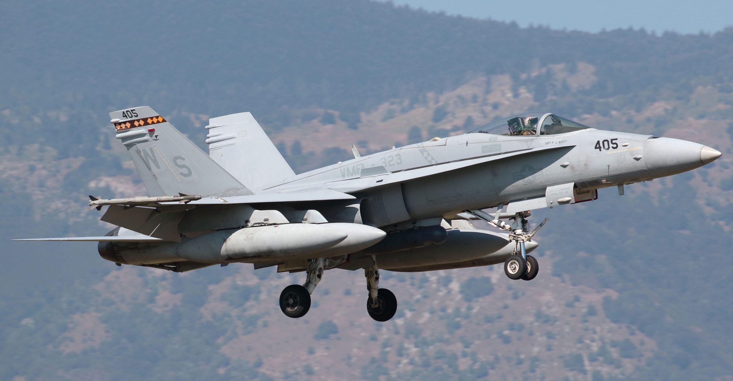 USMC Hornets deploy to Aviano