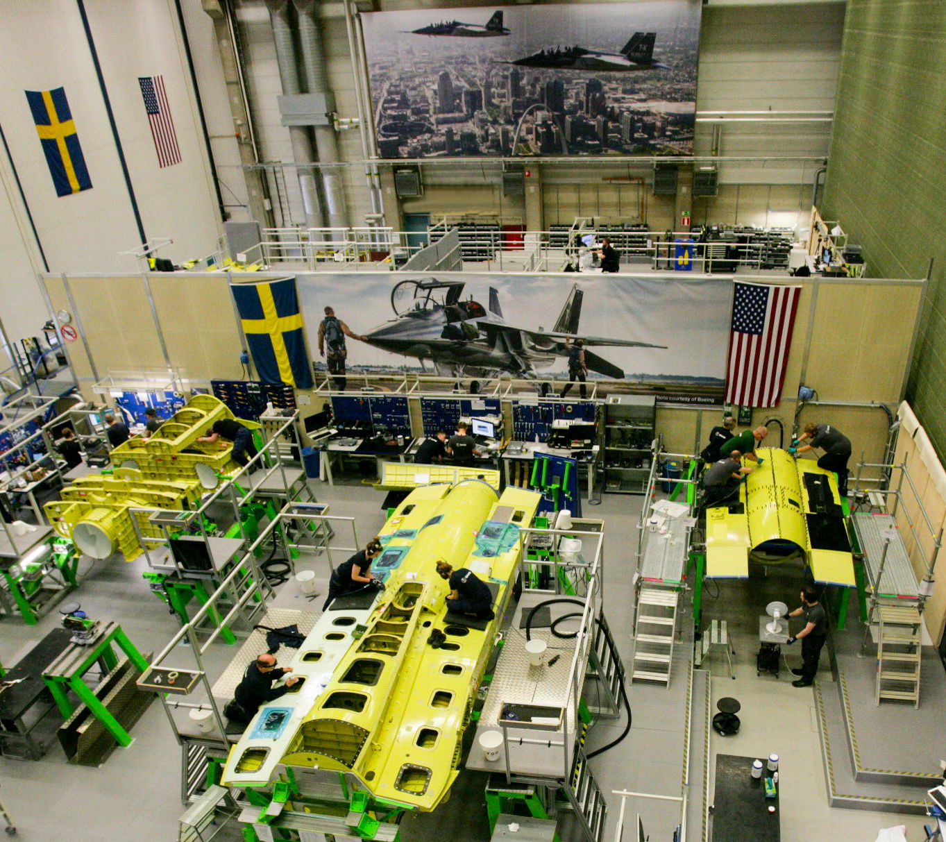 Segunda sección de popa entregada para el programa T-7A