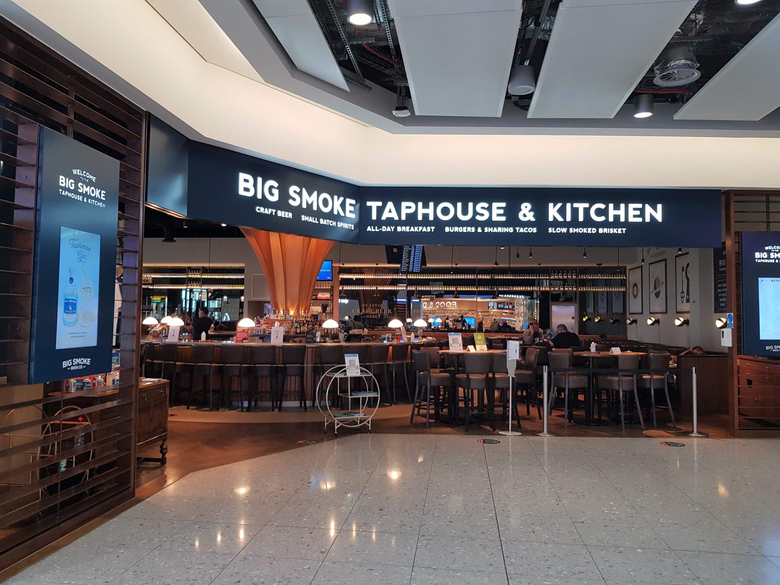 Renovación comercial navideña para Heathrow