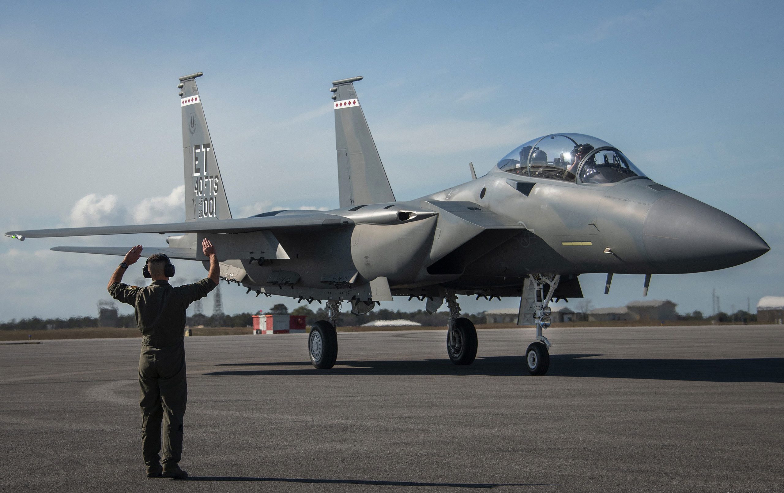 USAF now plans to buy less than 100 F-15EXs