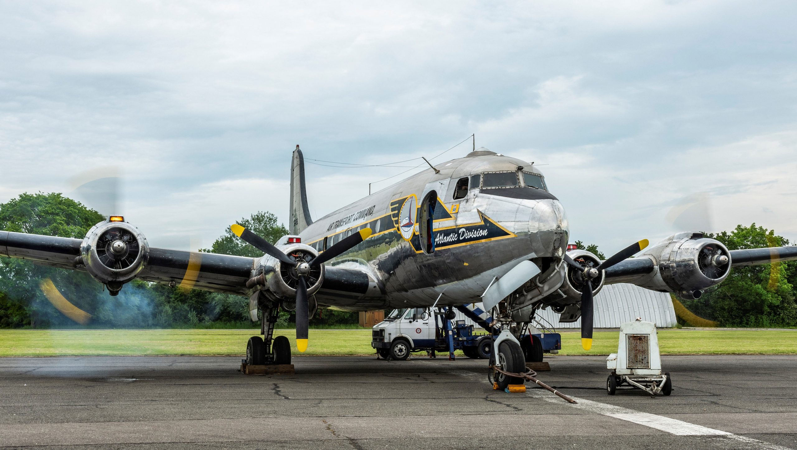 Actualización del C-54 Skymaster de North Weald