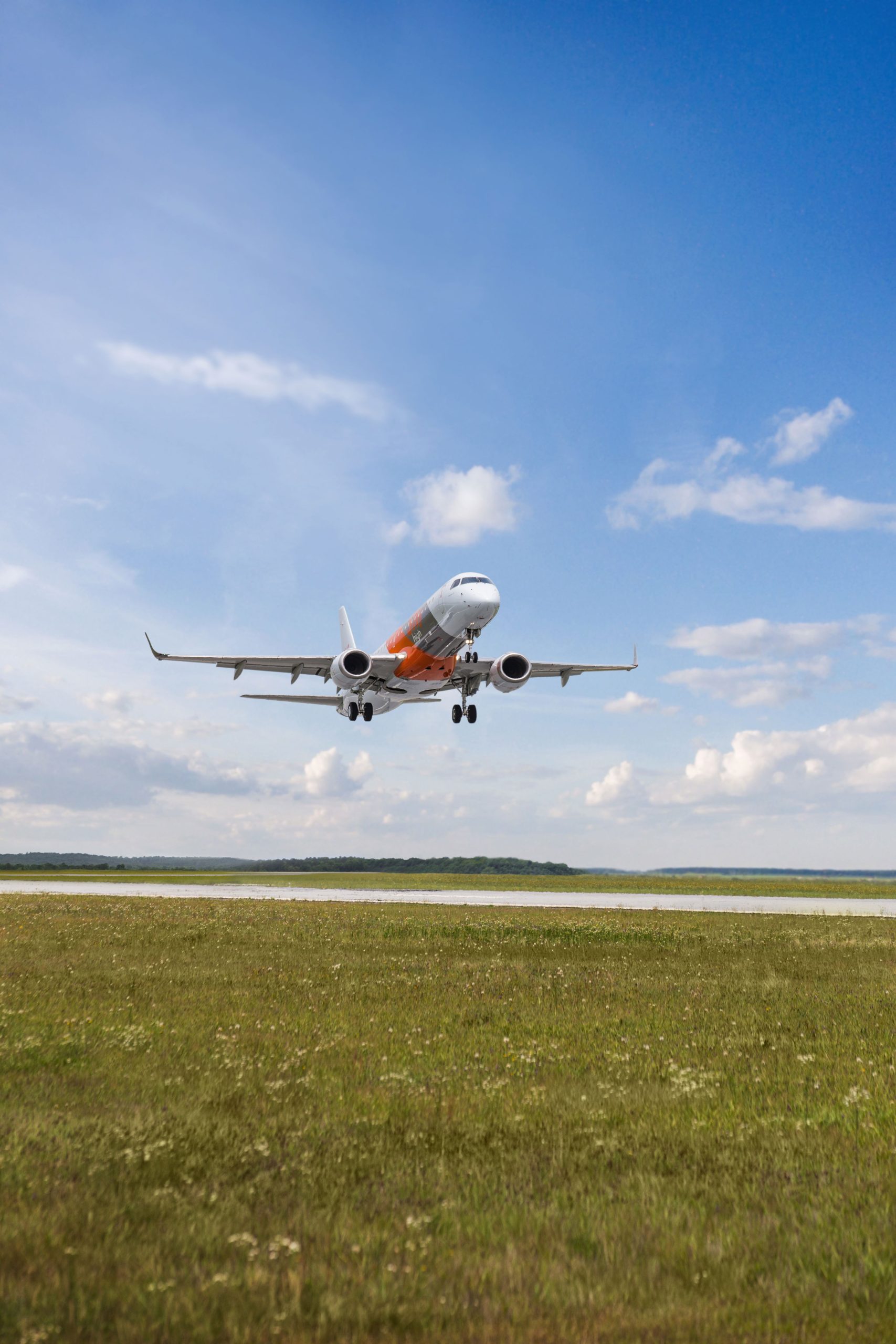 First of Embraer E190 pair goes Sky High