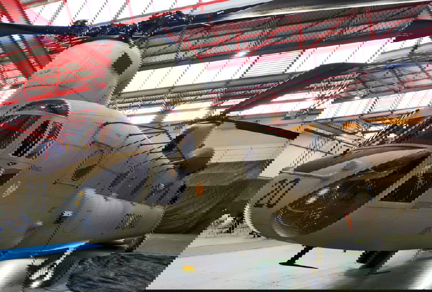 Entrega del primer CH-47F de España