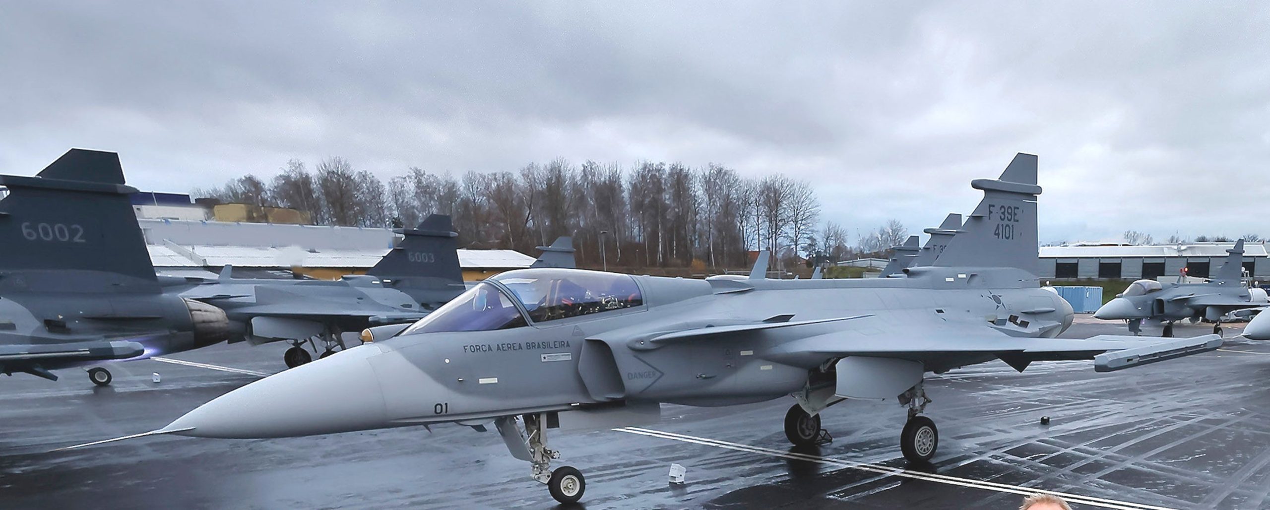 Comienzan las entregas de Gripen E a Brasil y Suecia