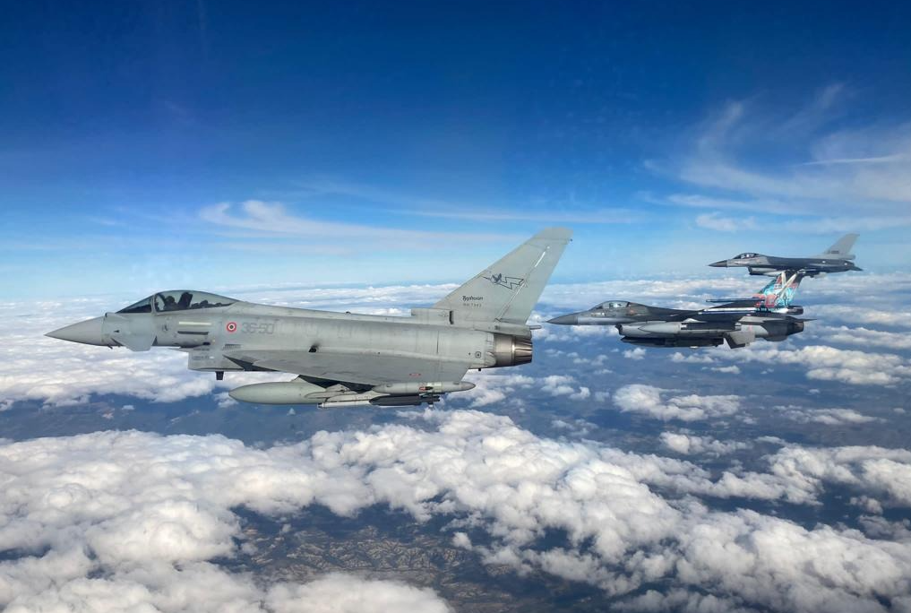 Los F-16 de la RNLAF viajan a Italia para un ejercicio de entrenamiento