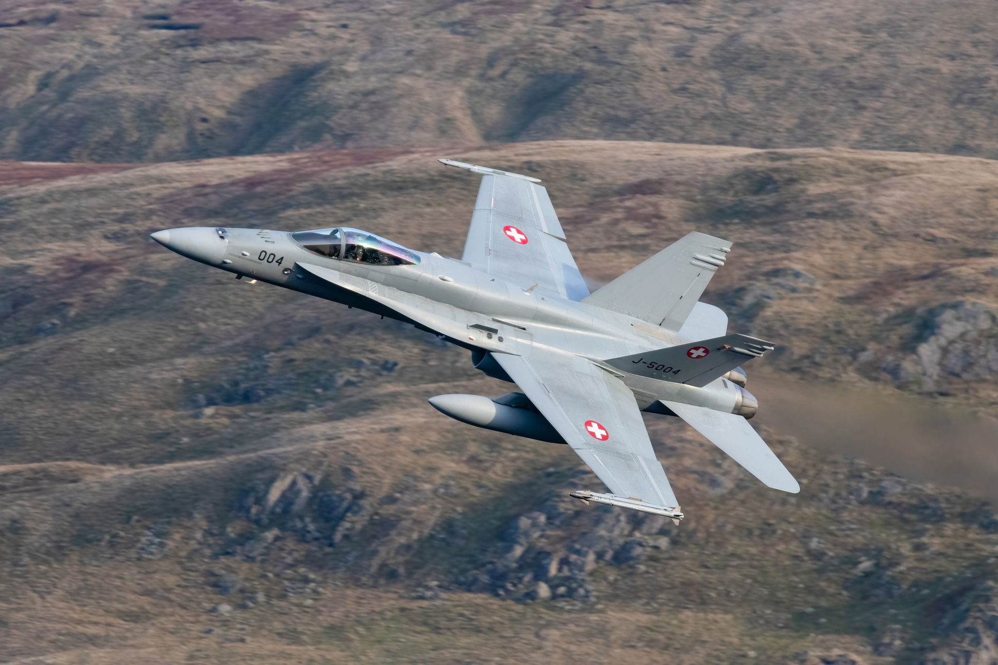 Swiss Hornets practise low-level flying during Yorknite 2021