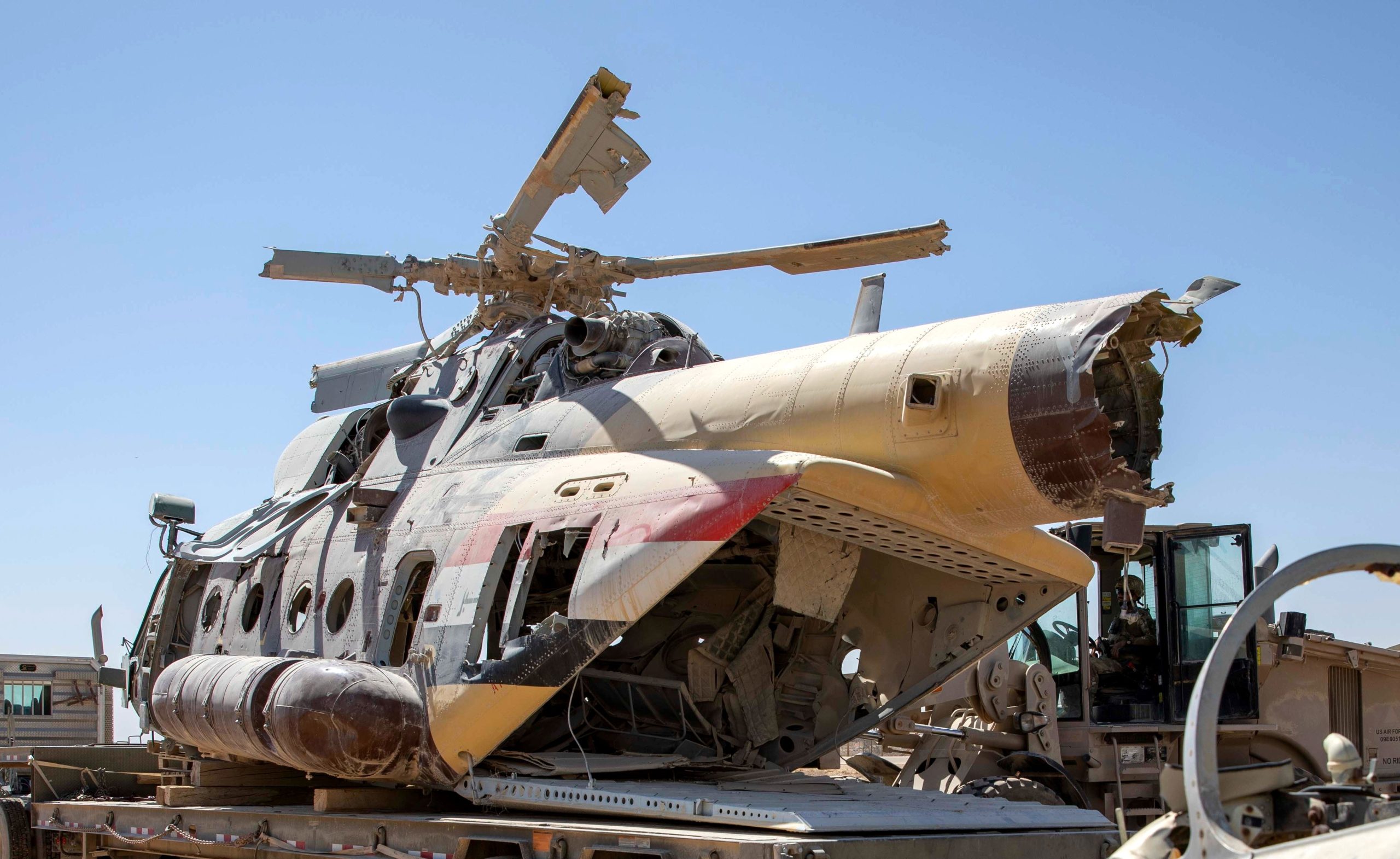 Heavily damaged Iraqi Mi-171 moved at Al Asad