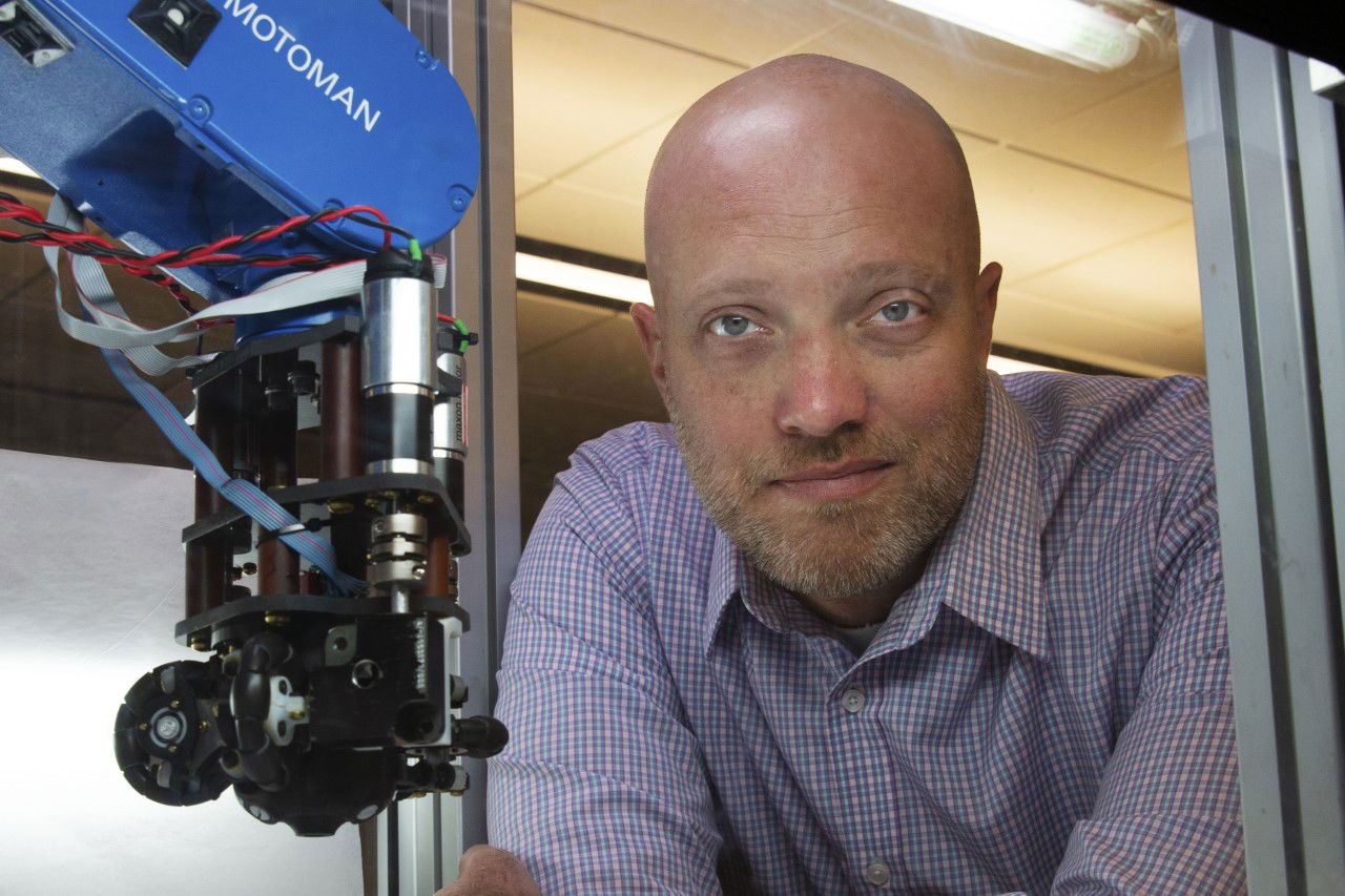 Académicos de Utah luchan contra la basura espacial con imanes