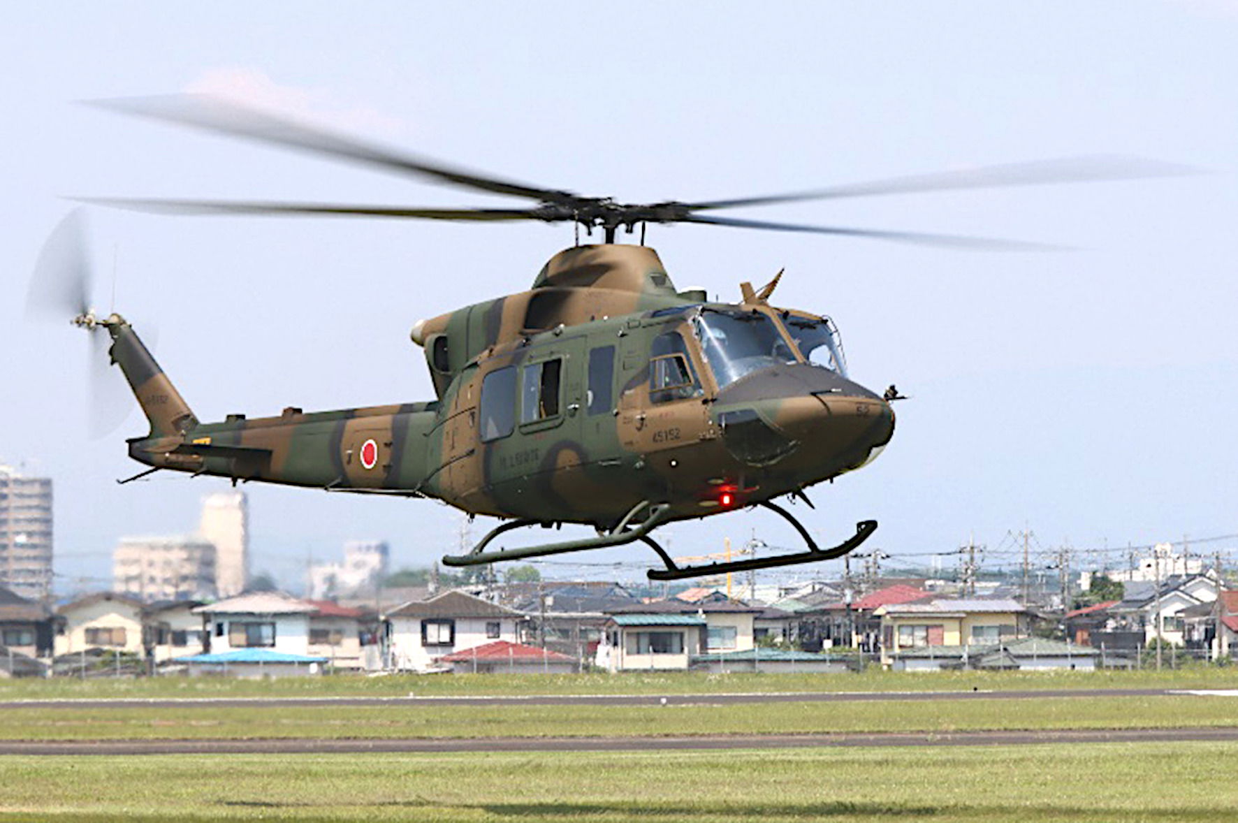 Japón vuela el primer UH-2 de producción en serie
