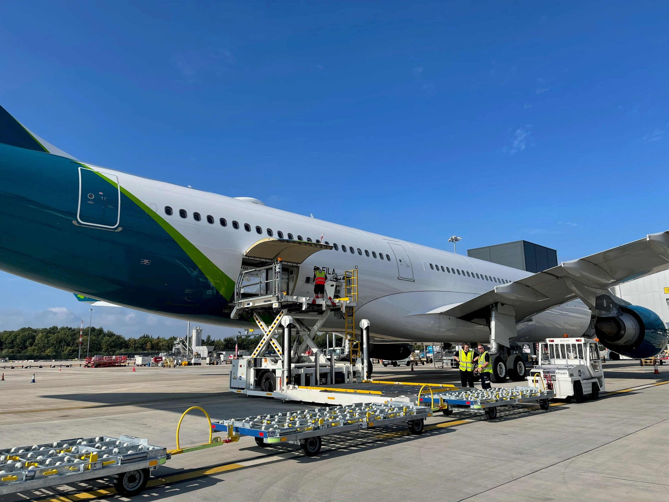 Menzies expands Aer Lingus Manchester contract