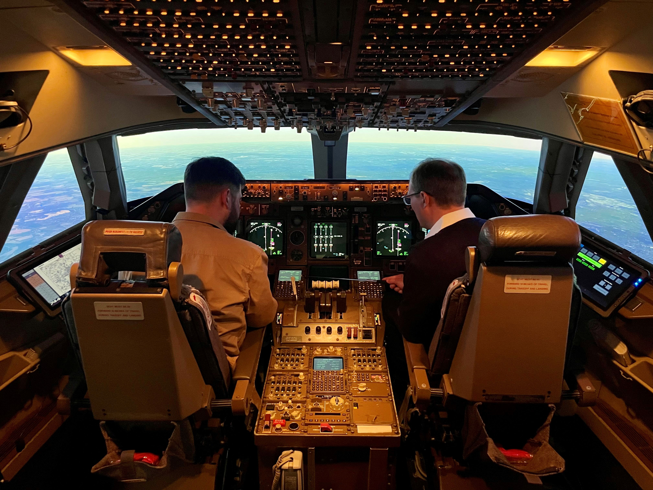 ¡GANA! Una experiencia de simulación de vuelo con el Boeing 747 VALORADA EN 199 £ o recuerdos del 747