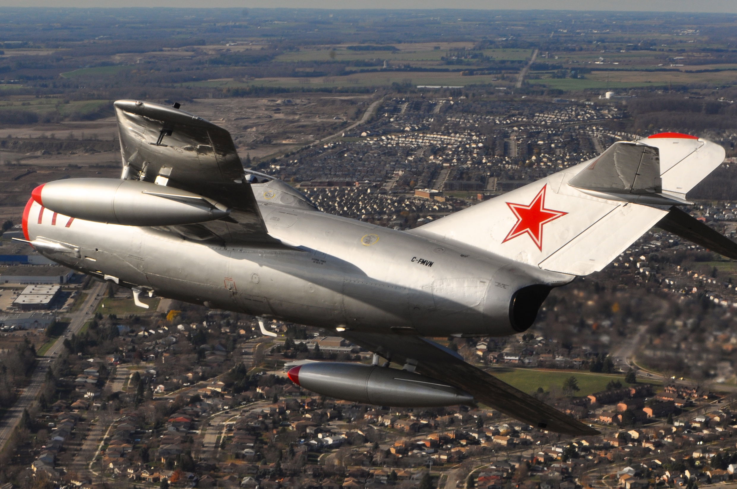 MiG canadiense disponible para vuelos de pasajeros