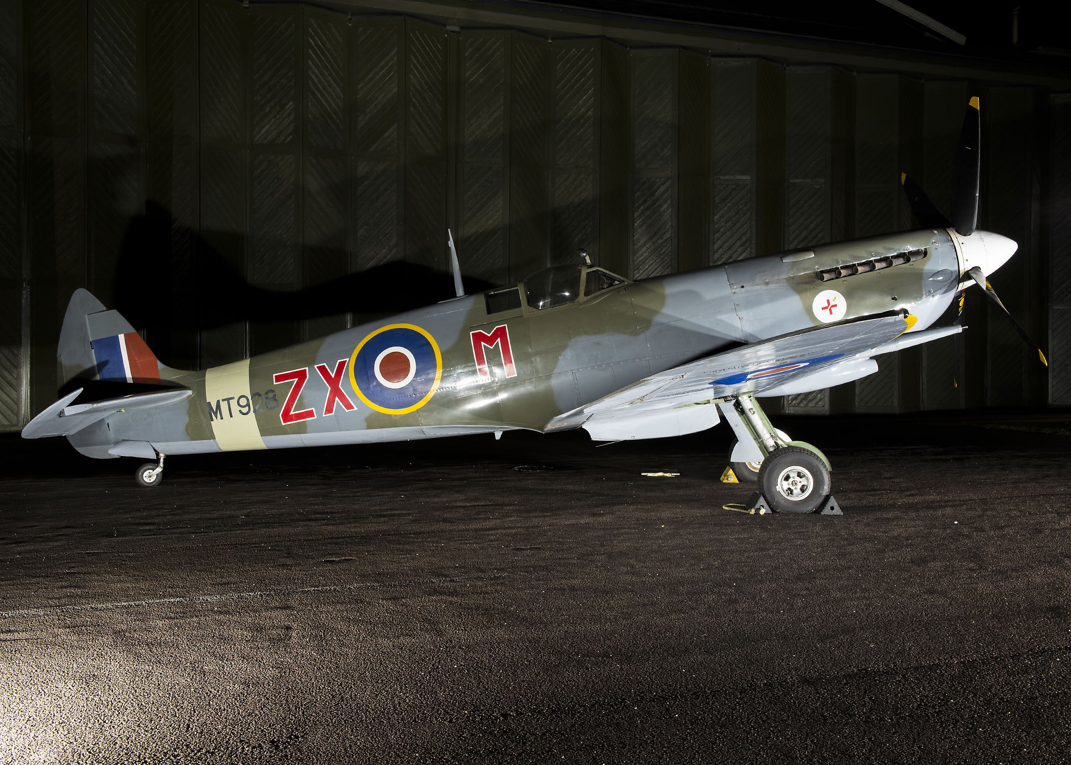 Duxford bajo una luz diferente: El especial Spitfire