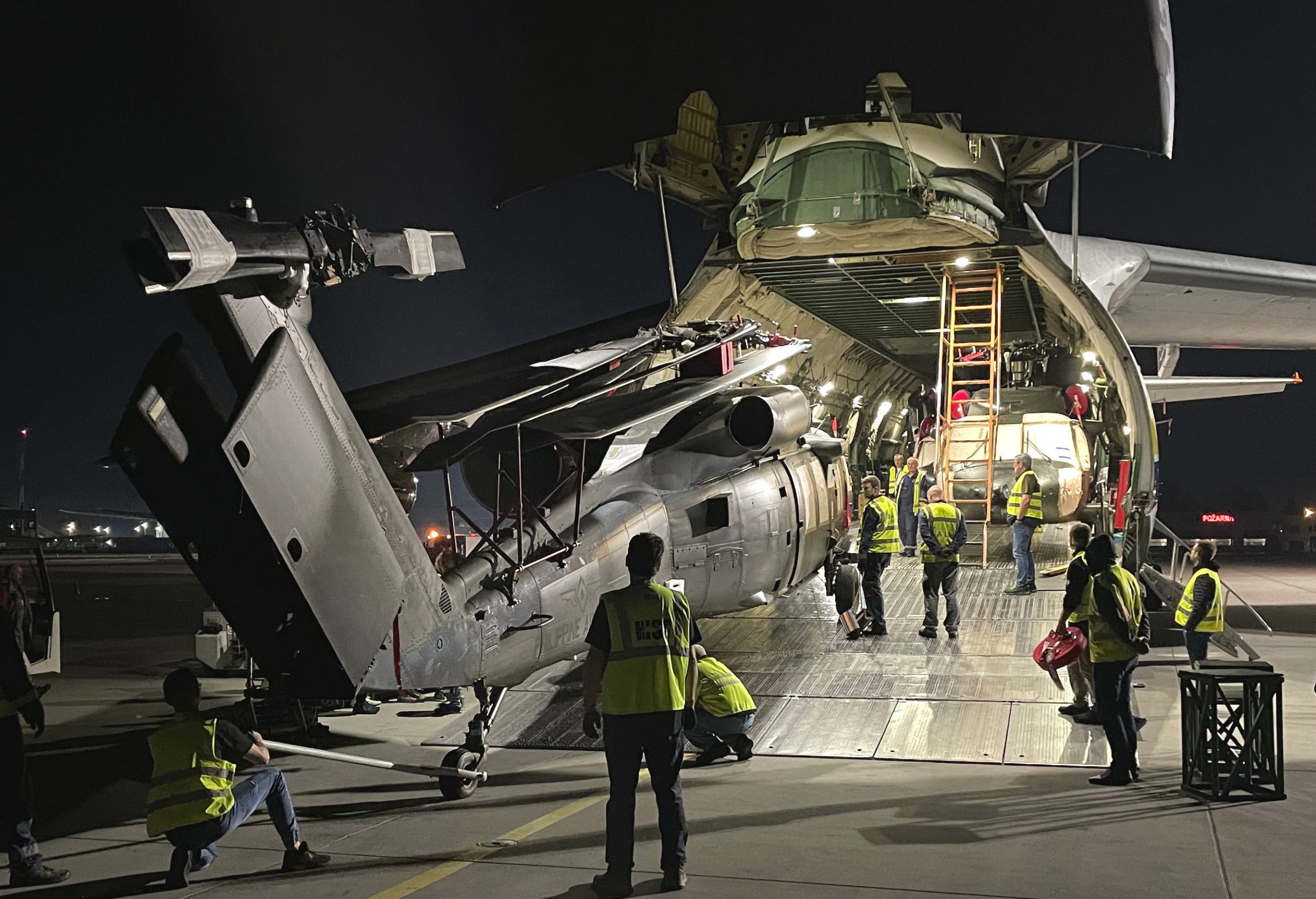 Filipinas firma un contrato por 32 Black Hawks más