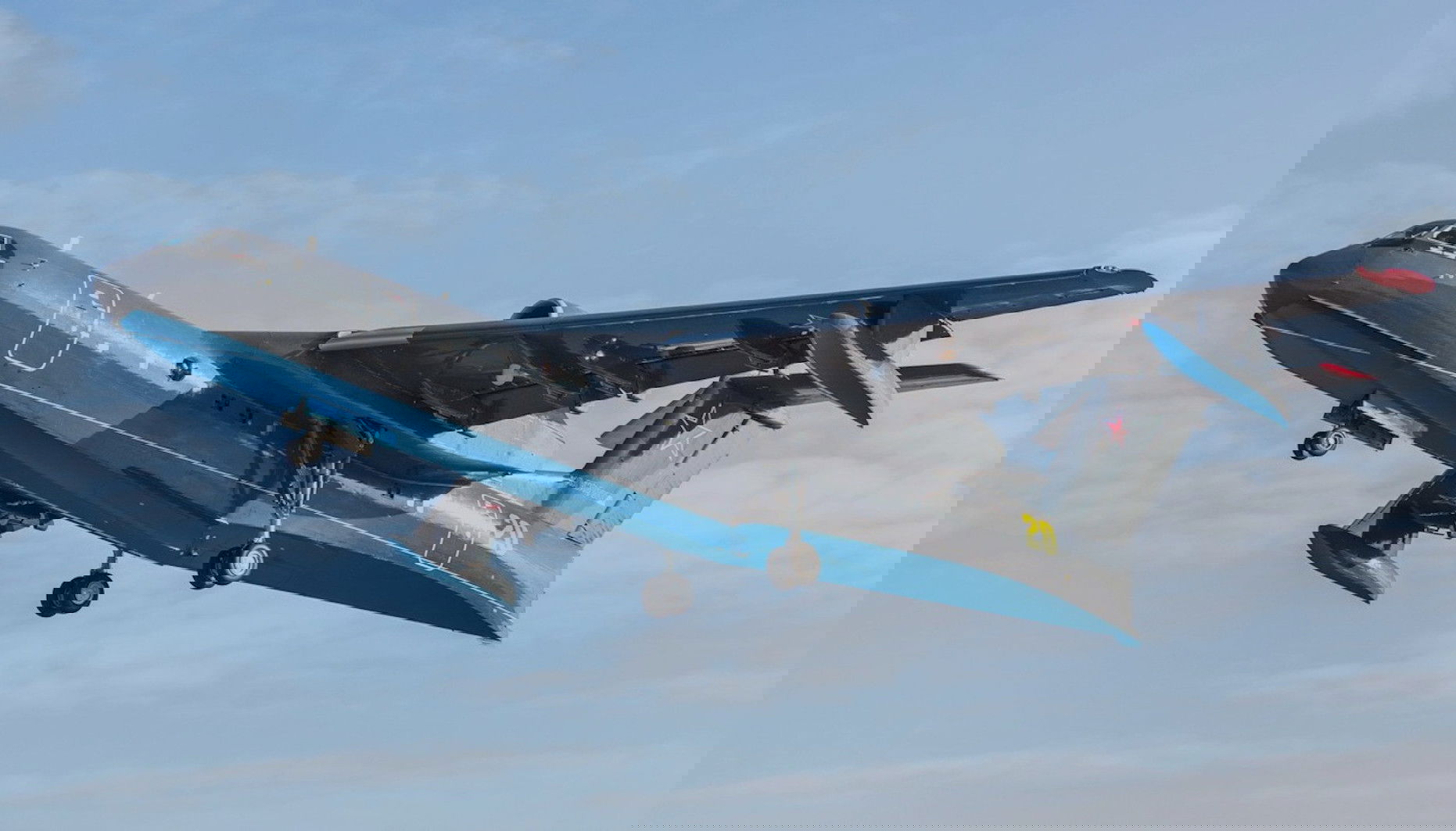 Eight killed after Russian Navy Be-200ChS crashes in Turkey