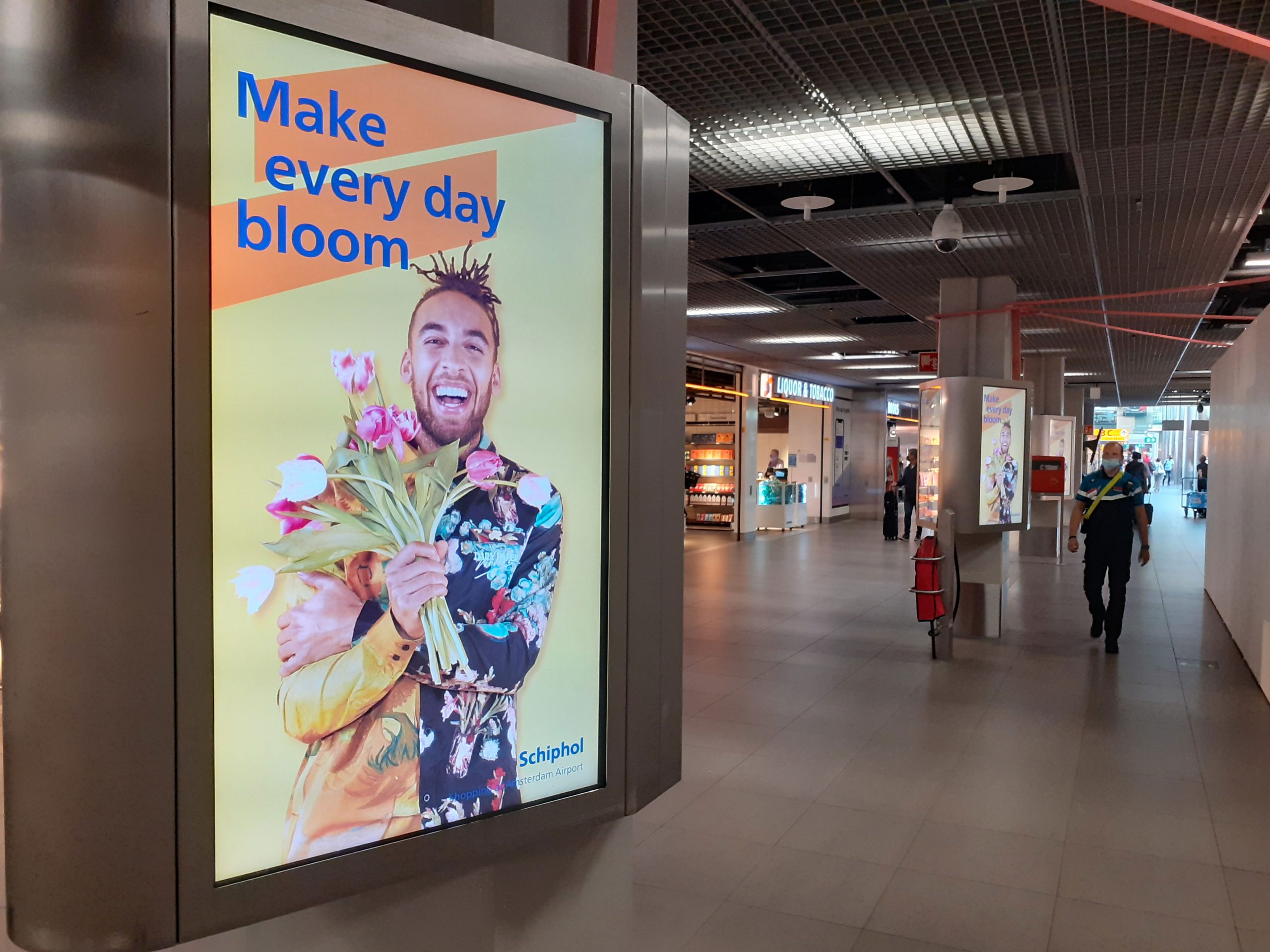 New look for shopping and dining at Schiphol