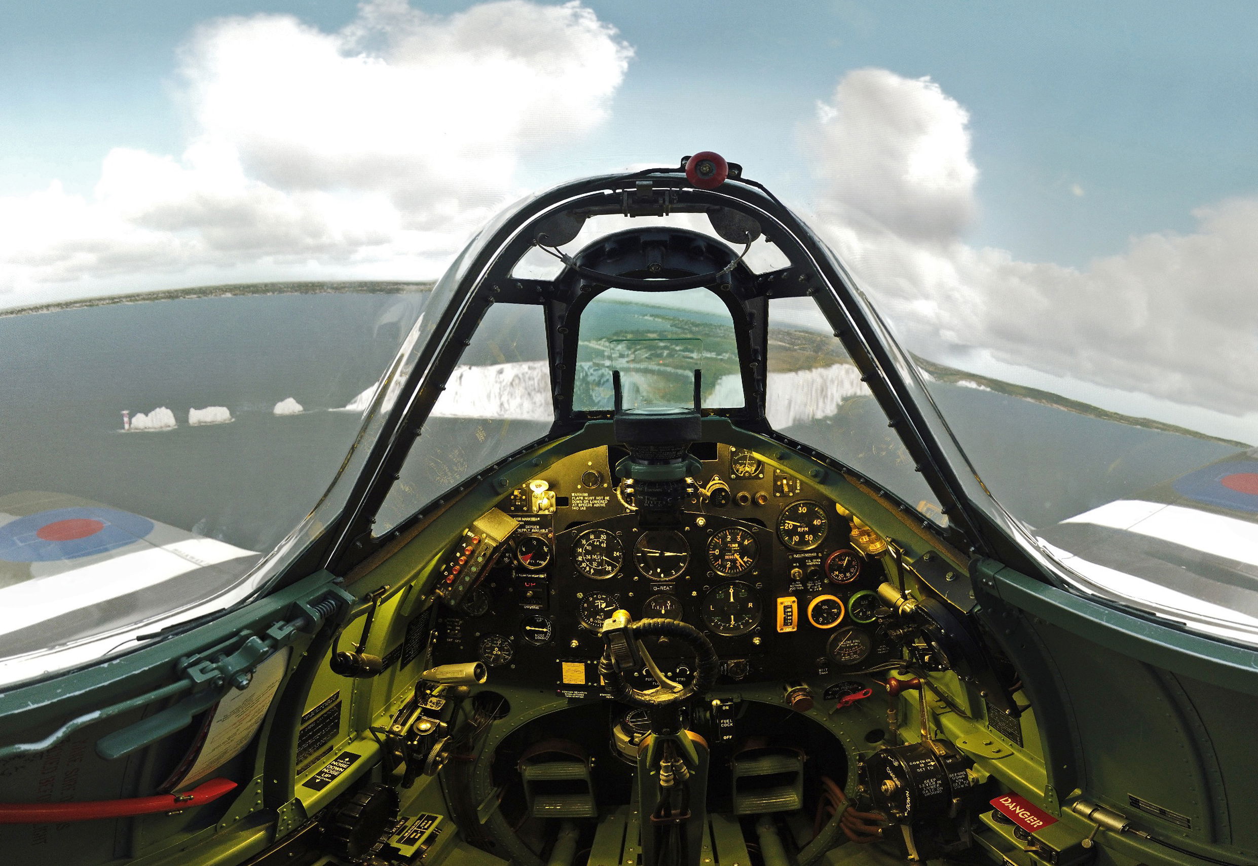 GANE UN VUELO EN UN SIMULADOR DE SPITFIRE