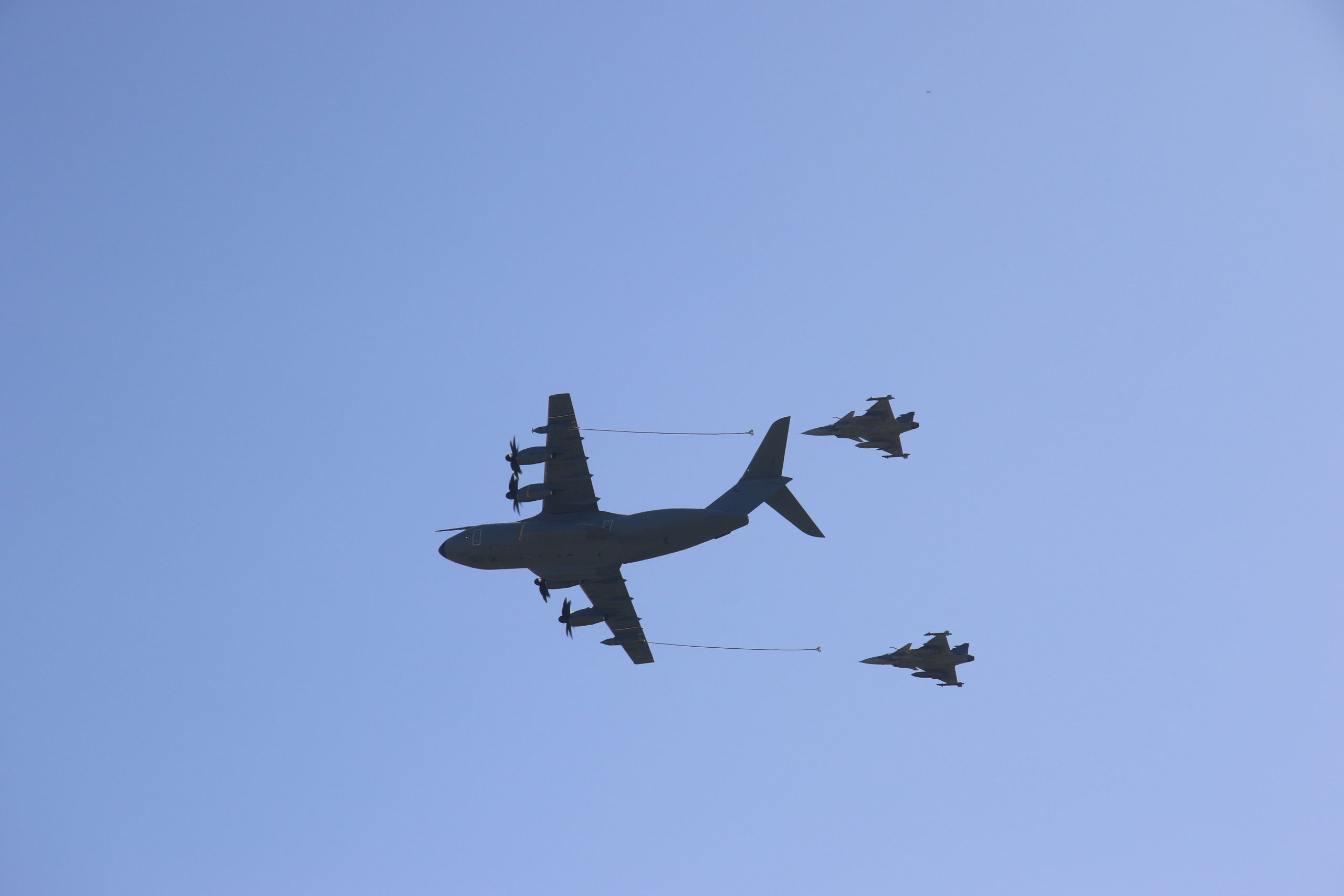 Swedish Gripens set to start AAR clearance with A400M