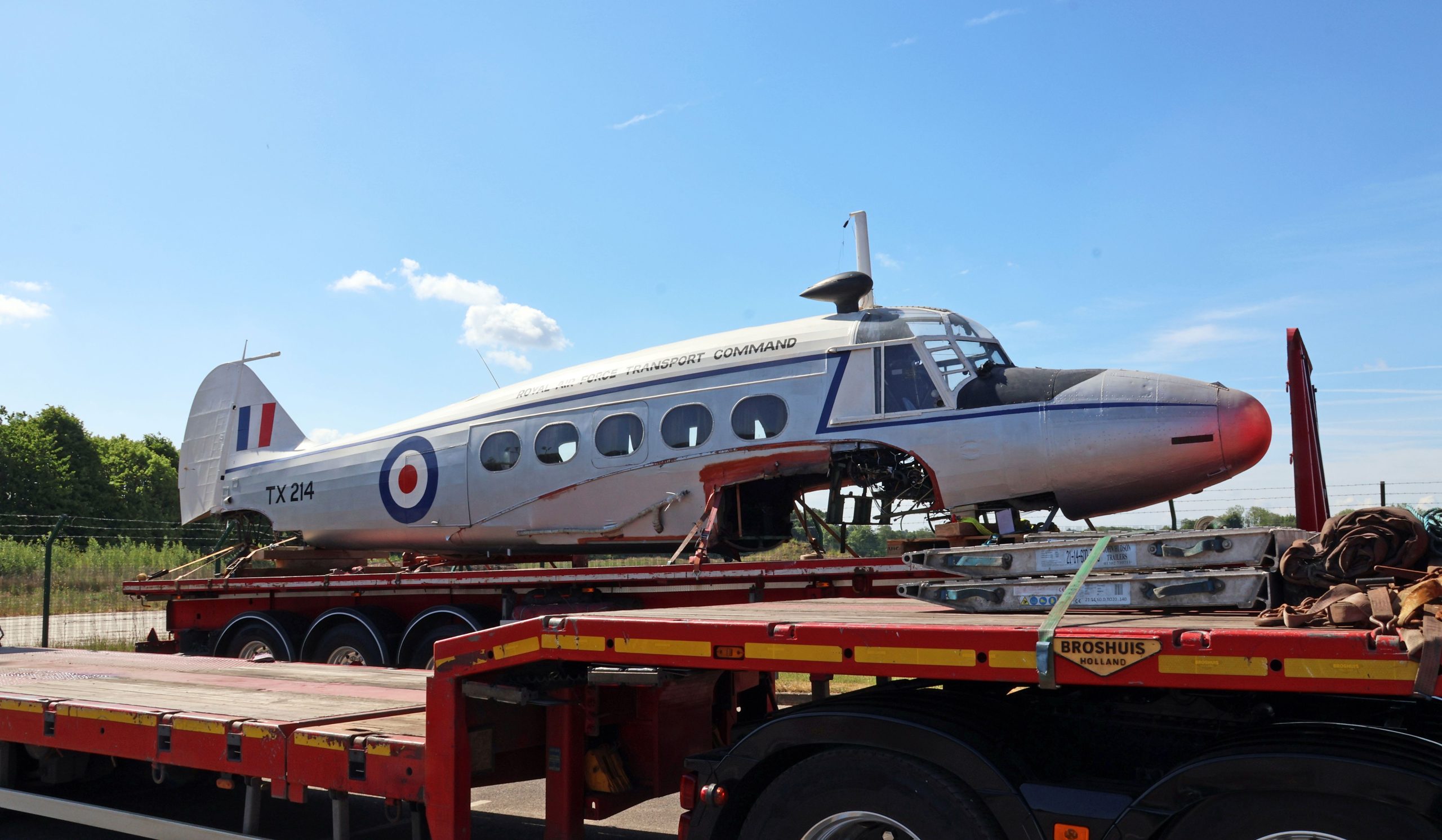 Anson arrives at Avro Heritage Museum