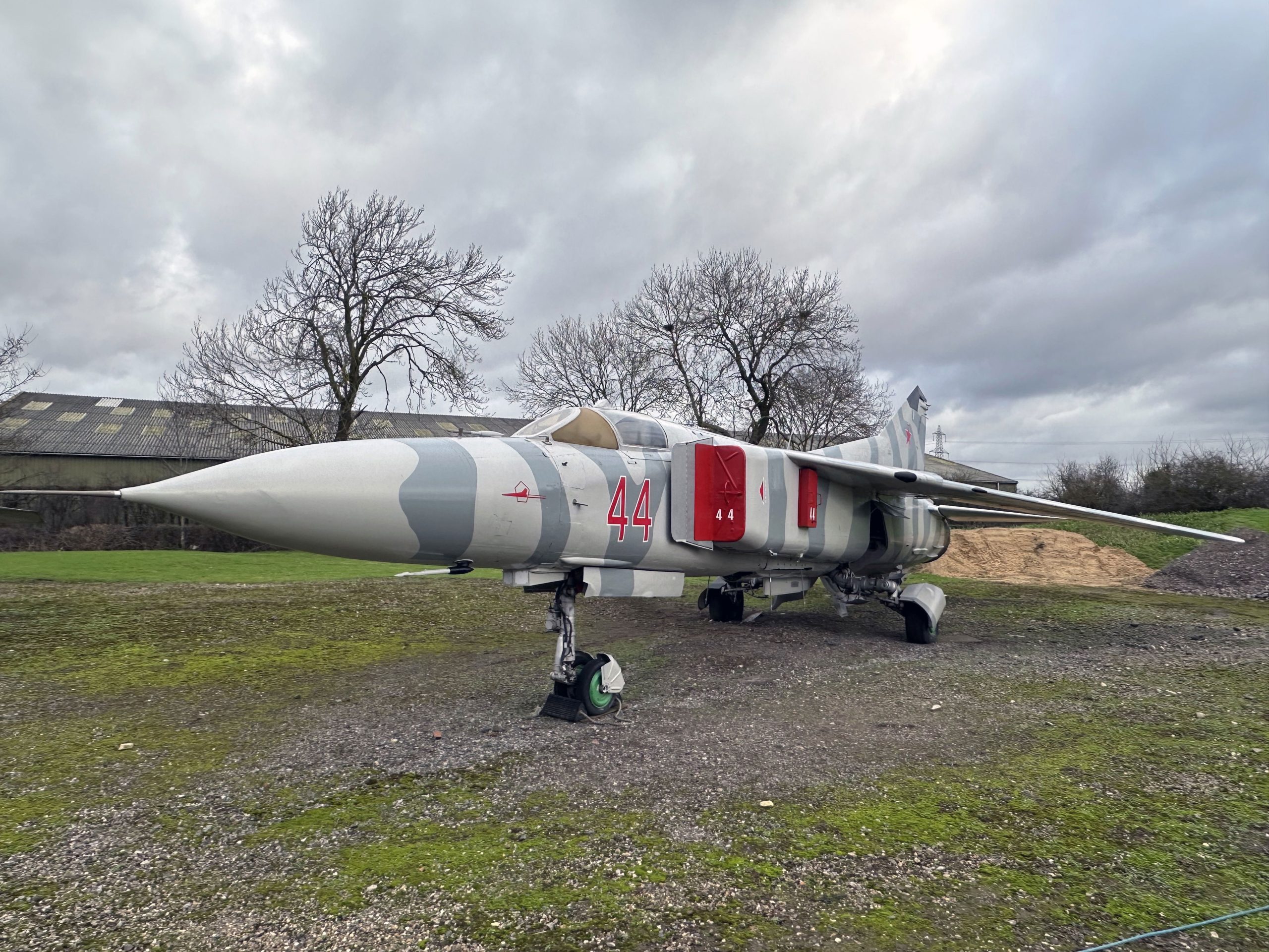 MiG-23 ‘Flogger’ repainted at Newark